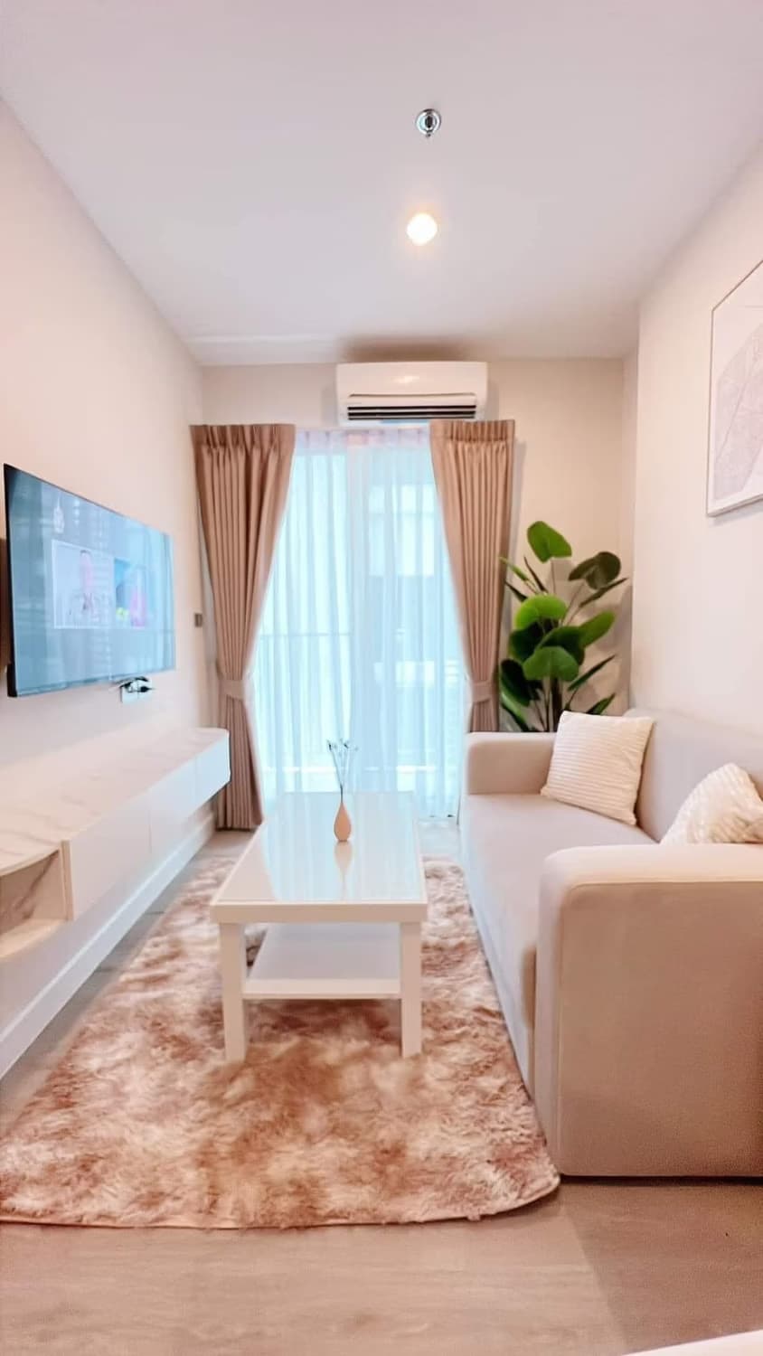 1 Bedroom Condo - Image 1
