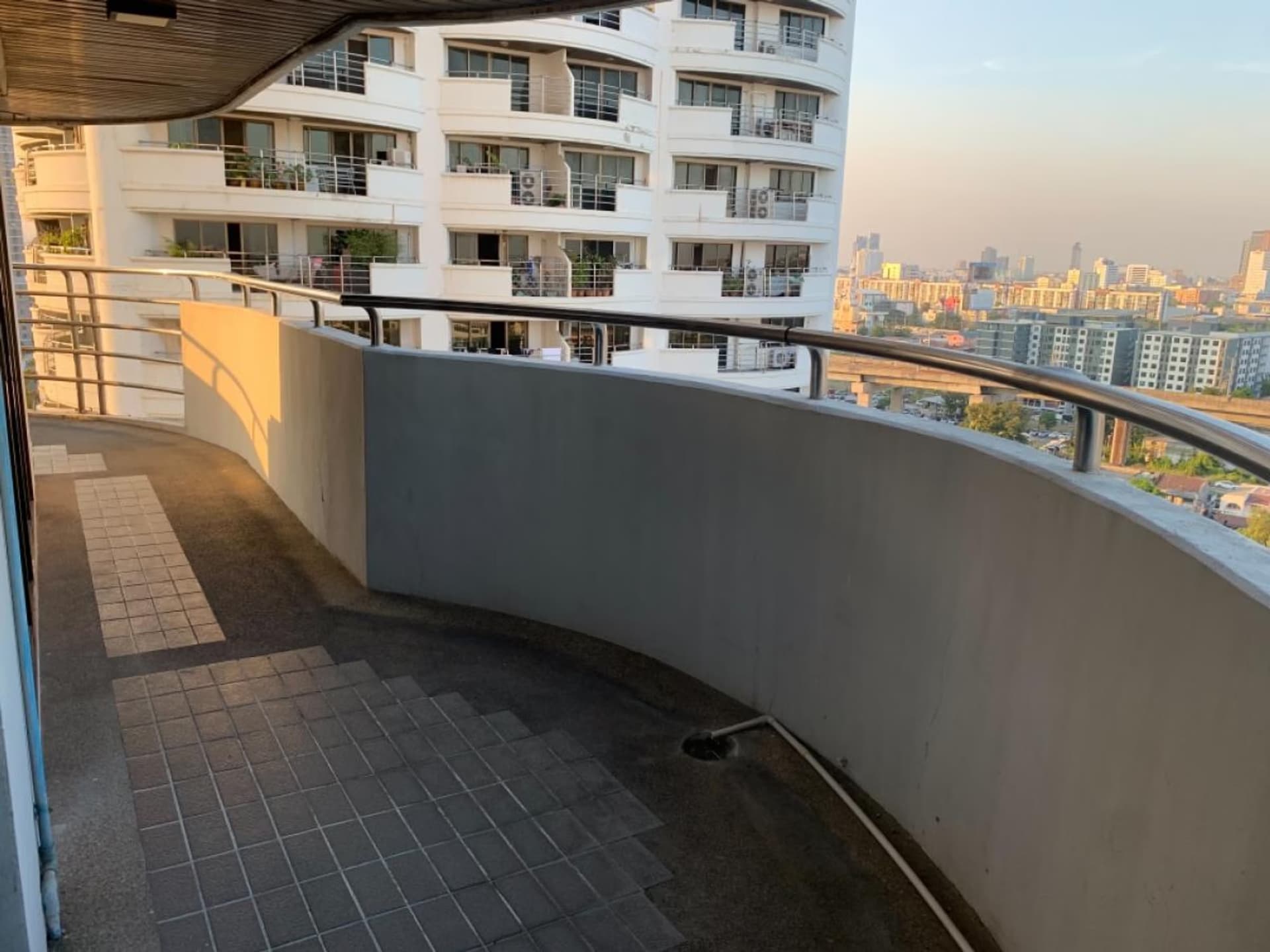 3 Bed Condo for Sale in Suan Luang - Image 7