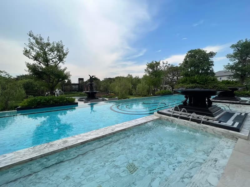 4 Bed House for Rent and Sale in Bang Kapi
