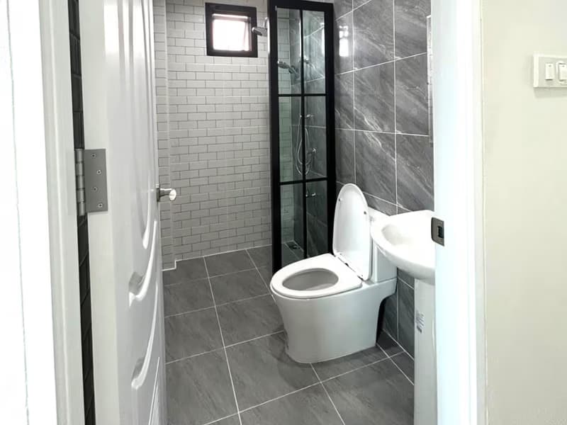 3 Bed House for Rent in Saraphi District