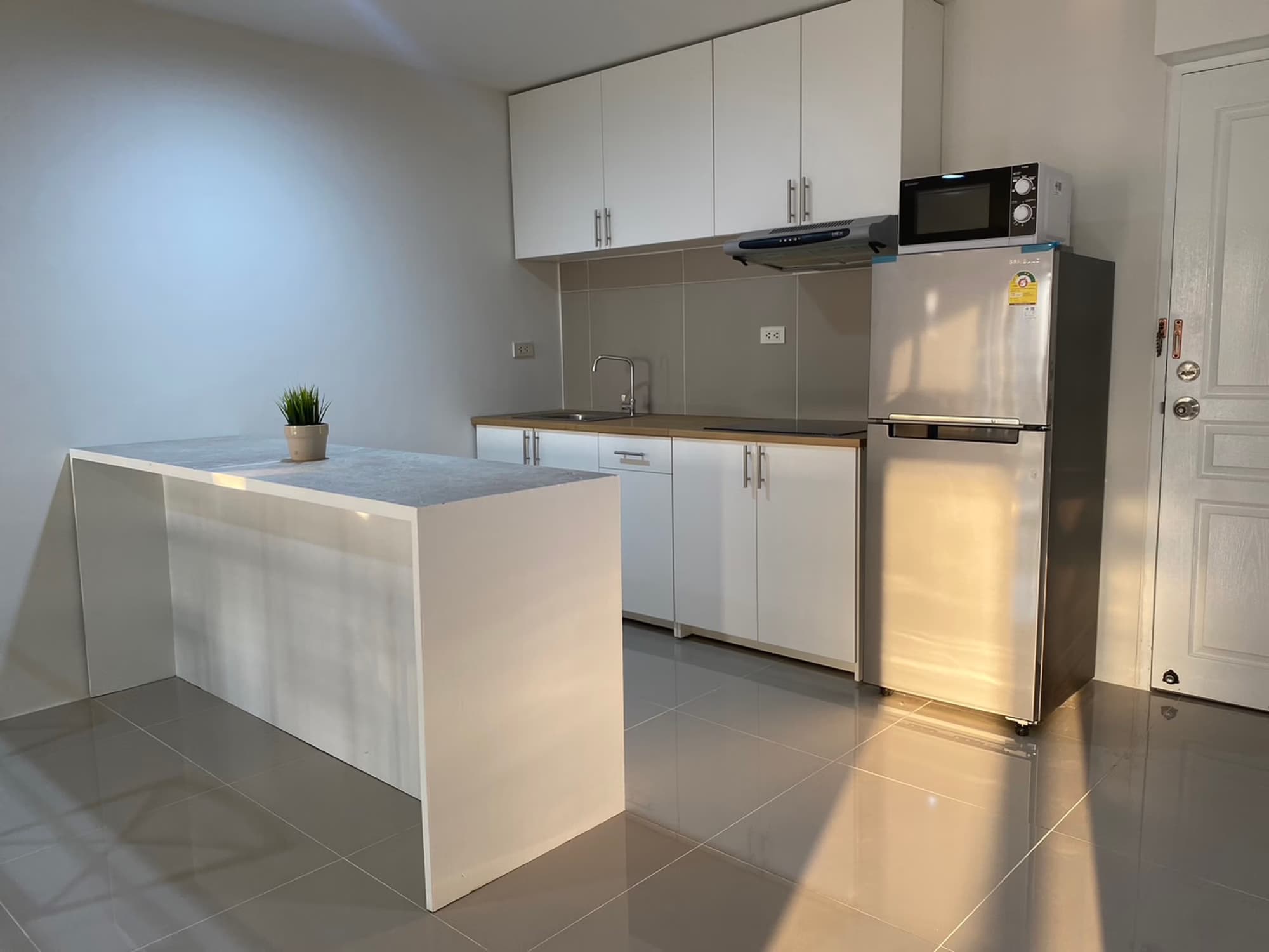 Condo for Rent at The Waterford Diamond SuKhumvit 30/1 Condominium - Image 13