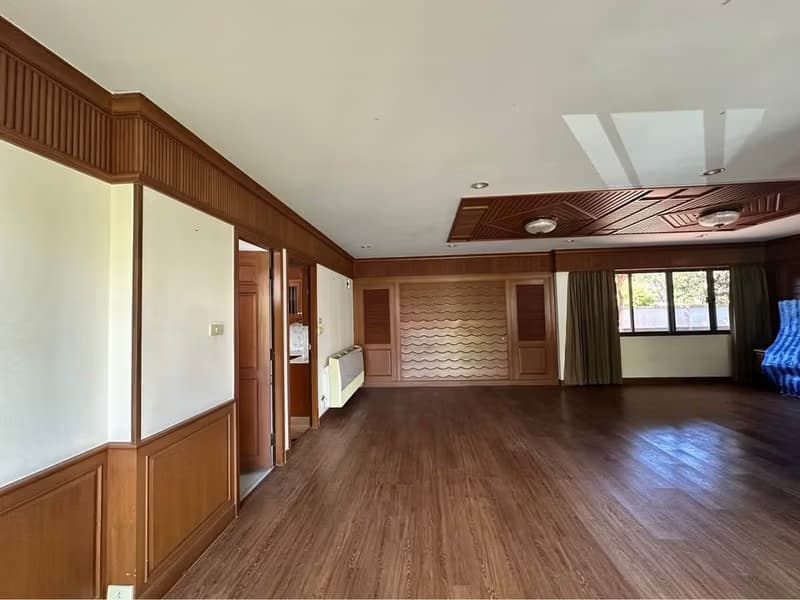 5 Bed House for Sale in Hang Dong