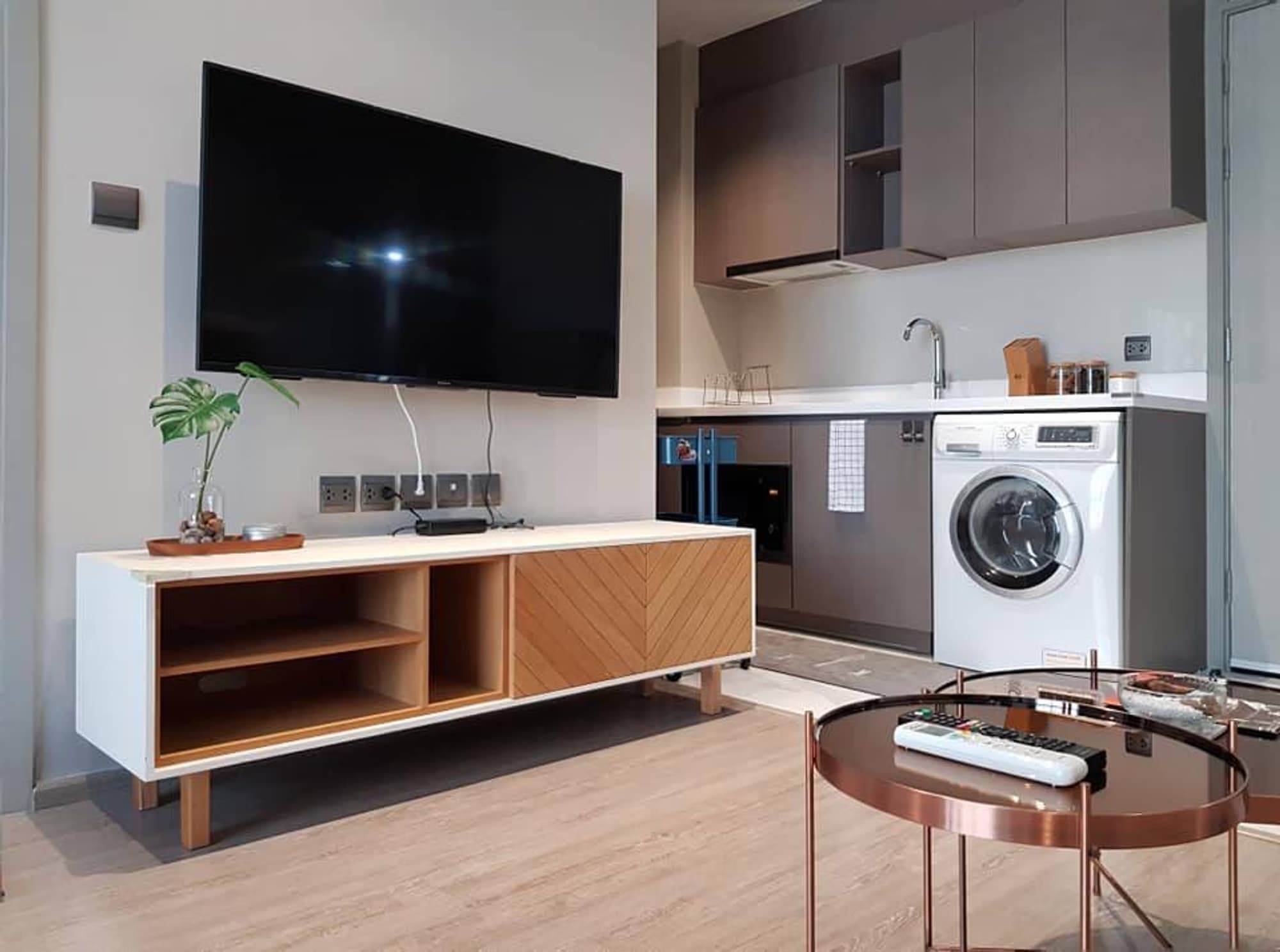 1 Bed Condo for Sale in Watthana - Image 2