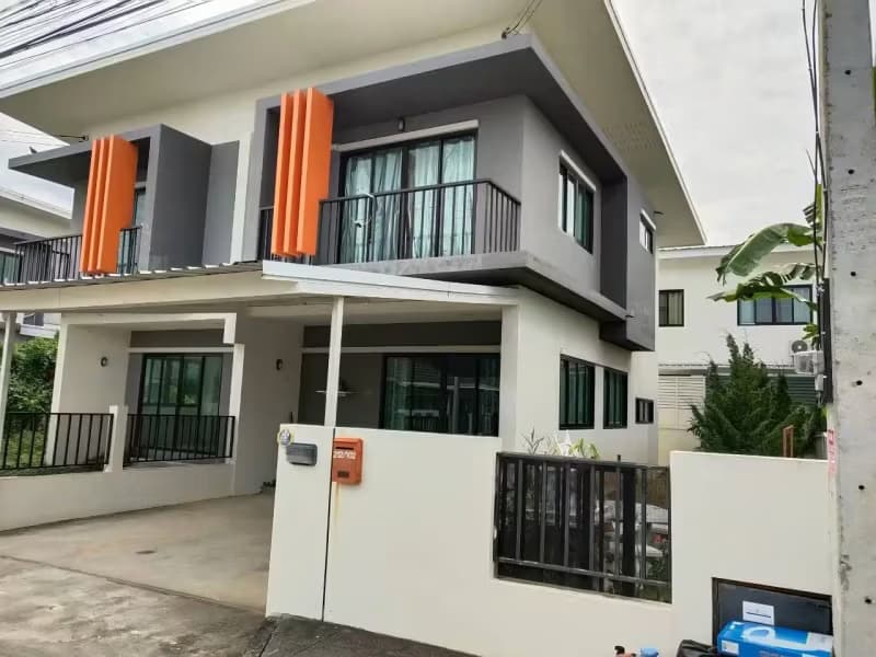2 Bedroom House