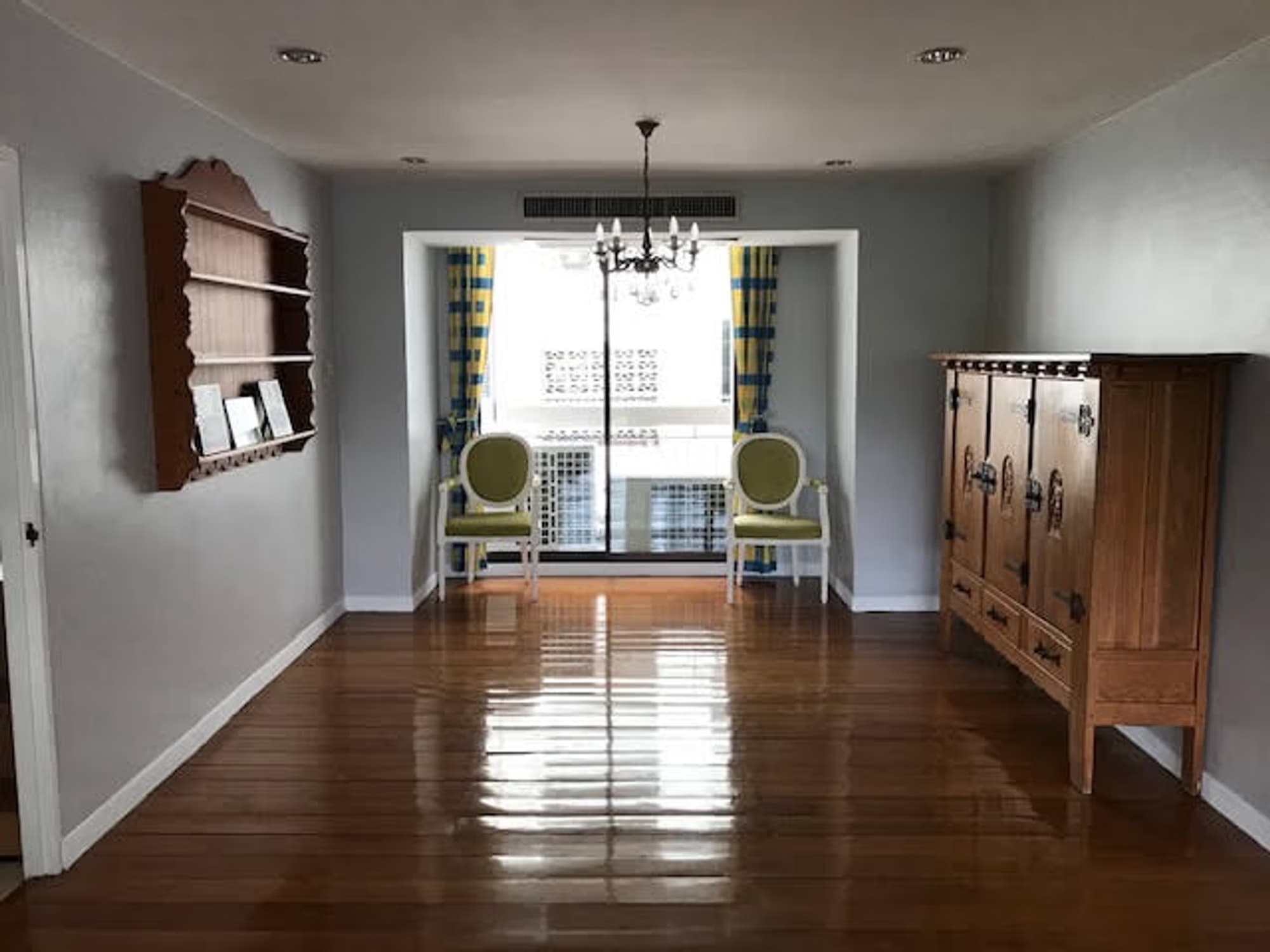 3 Bed Condo for Sale  Near Asok BTS - Image 2