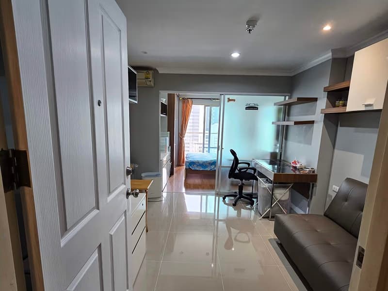 1 Bed Condo for Rent  Near Phra Ram 9 MRT