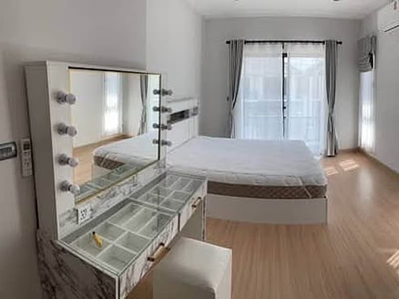 3 Bed House for Rent in Saraphi