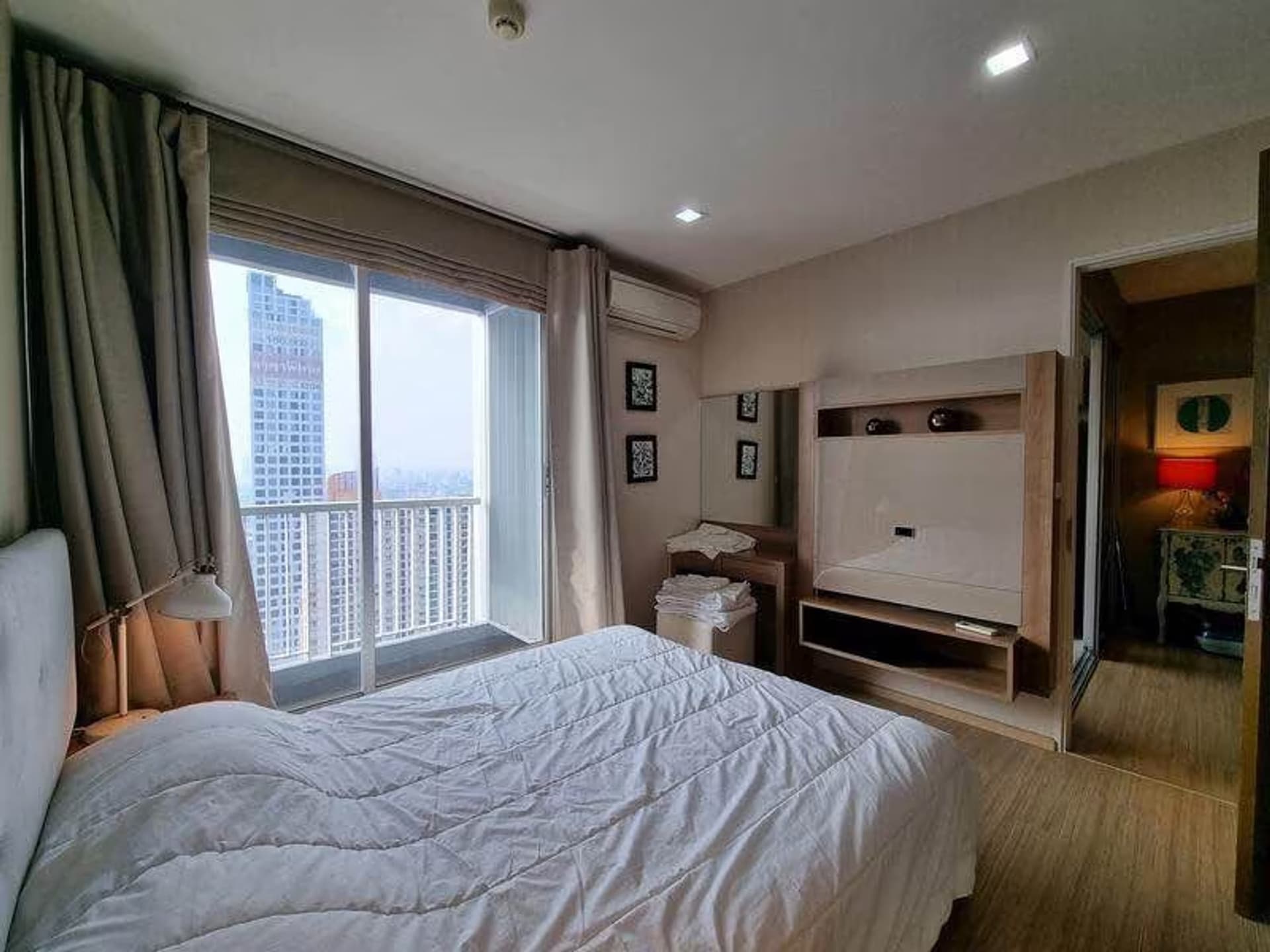1 Bedroom Condo - Image 6