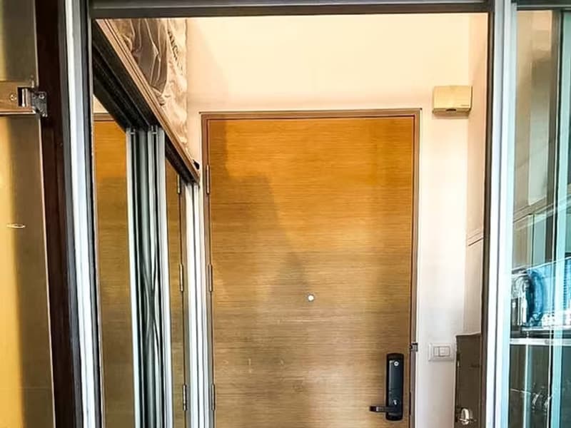 1 Bedroom Condo