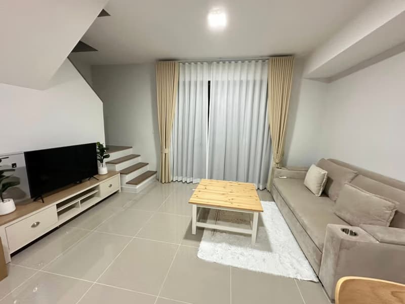 3 Bed Townhouse for Rent in Bang Phli