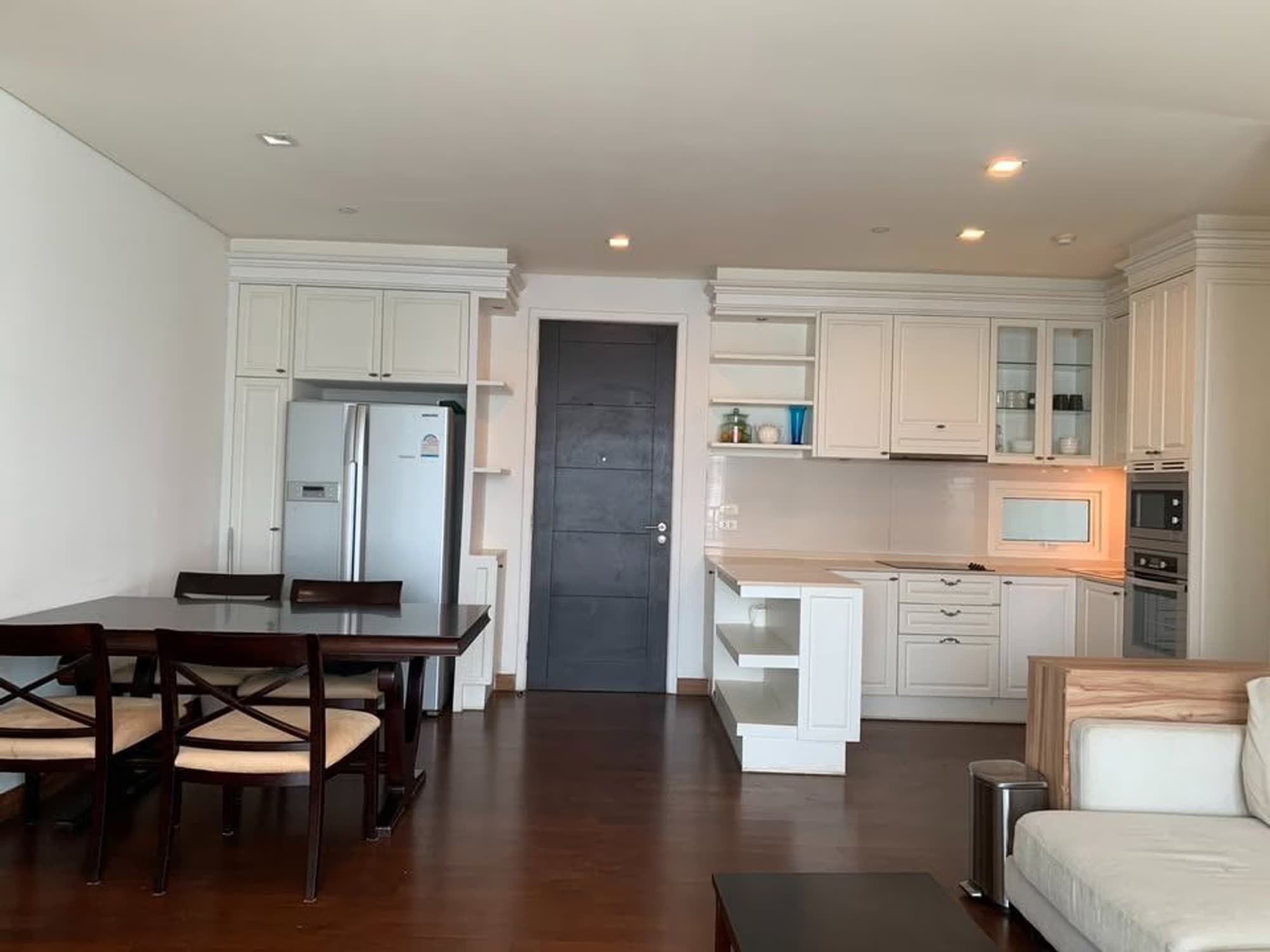 4 Bed Condo for Rent in Watthana - Image 6