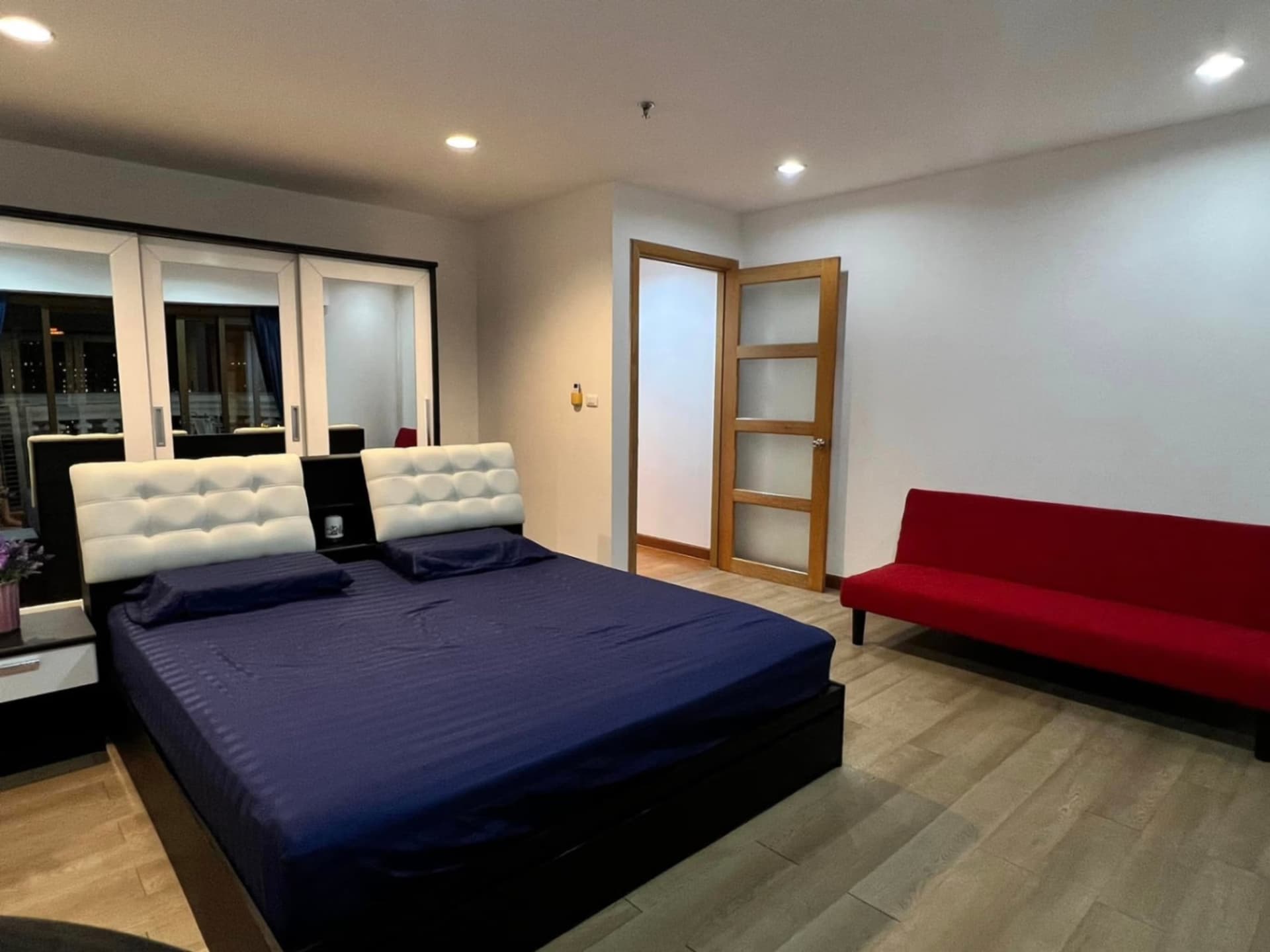 1 ห้องนอน คอนโด สำหรับ จำหน่าย ใน Bang Rak - Image 5