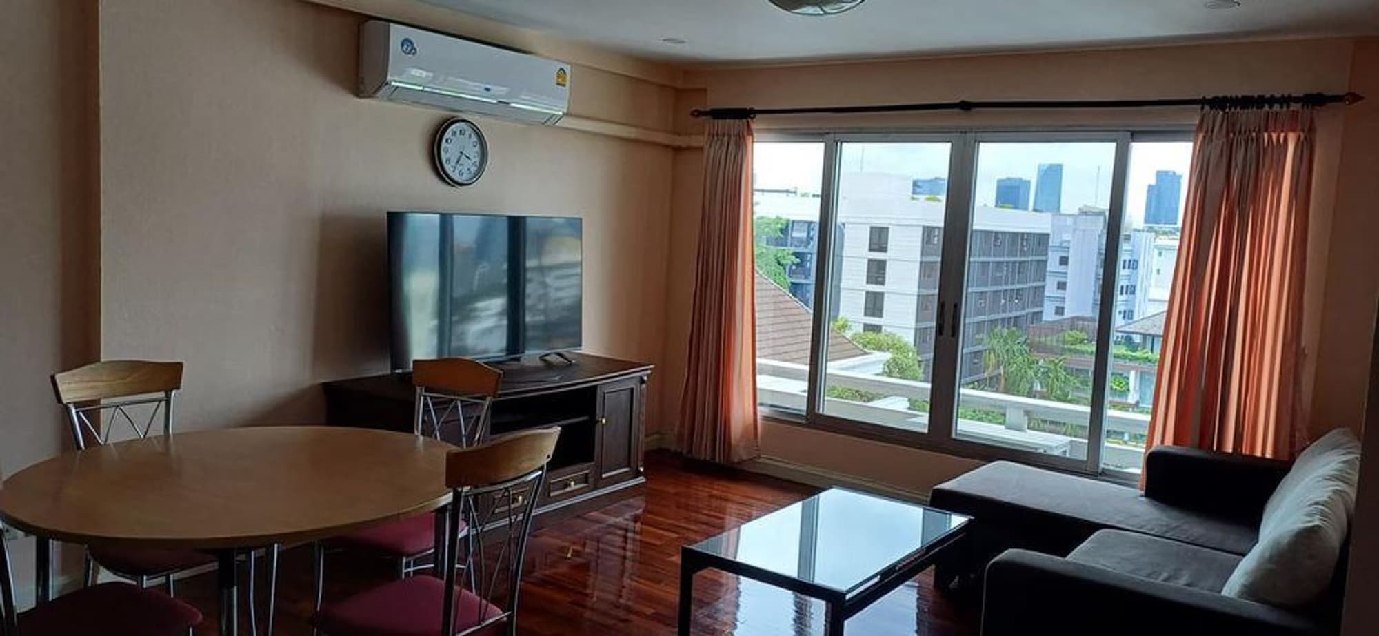 2 Bed Condo for Sale in Pathum Wan - Image 1