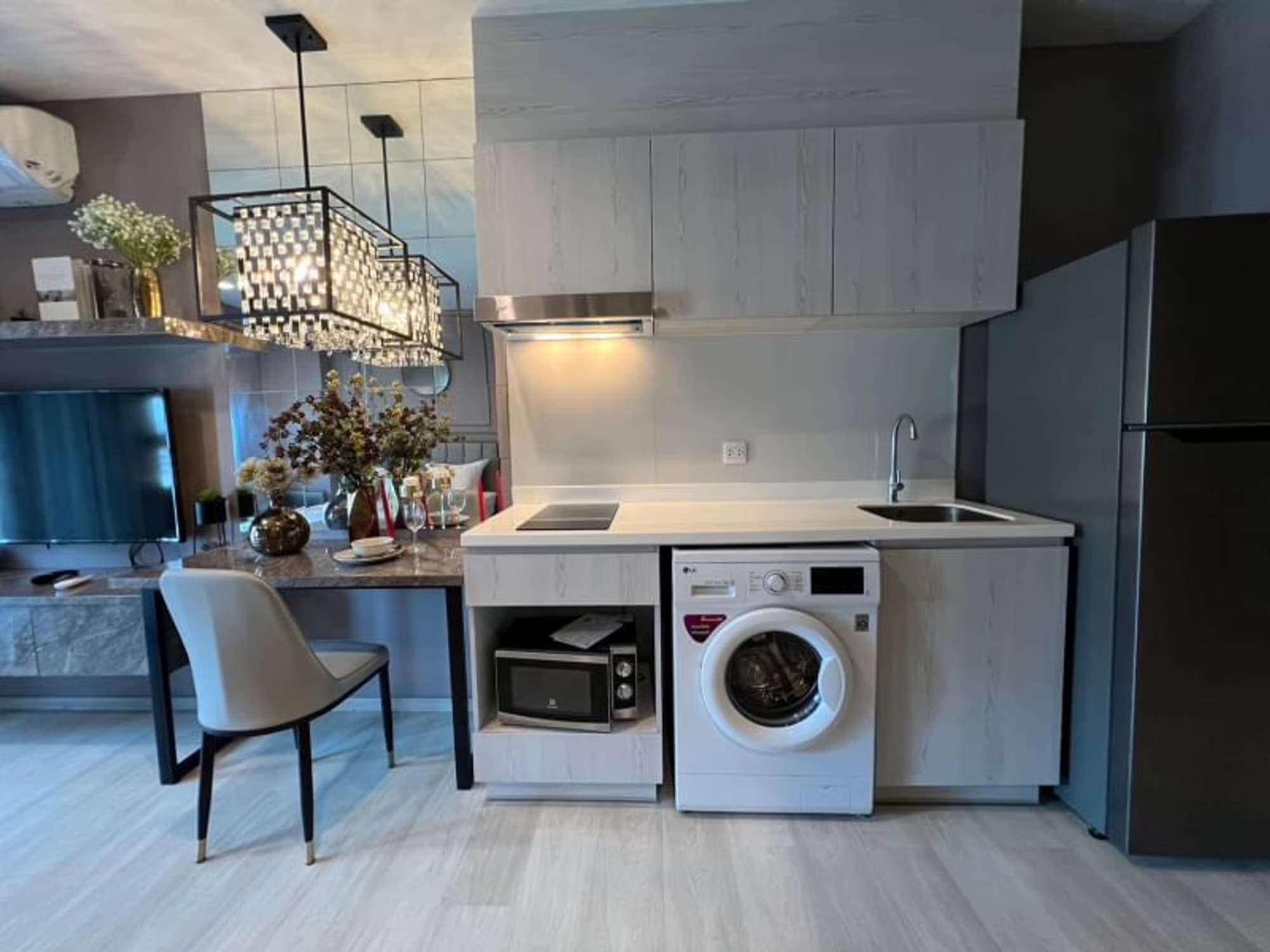 1 Bed Condo for Rent  Near Phloen Chit BTS - Image 9
