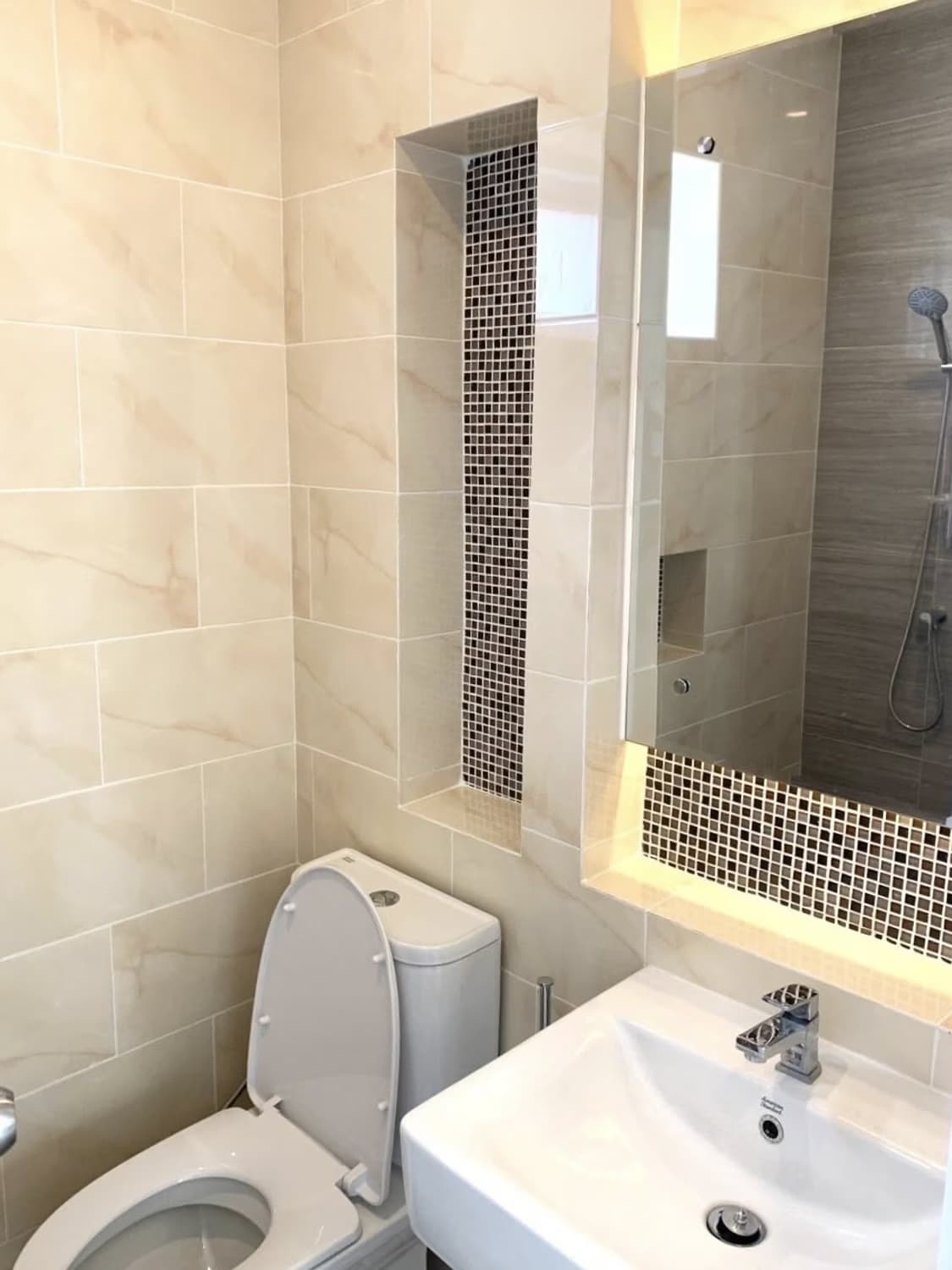 4 Bed House for Rent and Sale in Hang Dong - Image 13