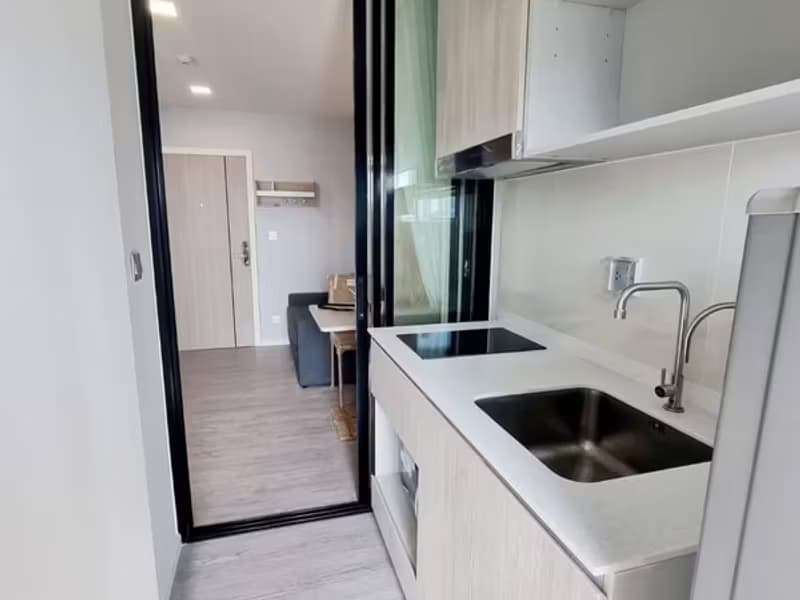 1 Bedroom Condo