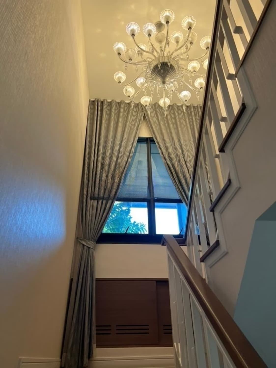 4 Bed House for Rent in Prawet - Image 6