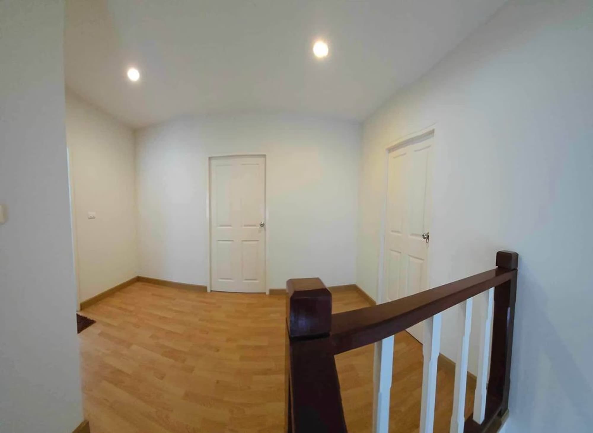  - Image 4