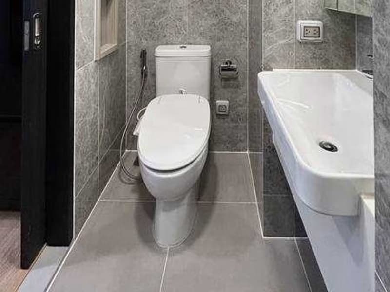 Studio Condo for Rent in Phaya Thai