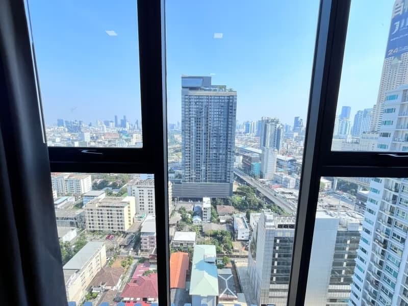 1 Bed Condo for Rent in Phaya Thai