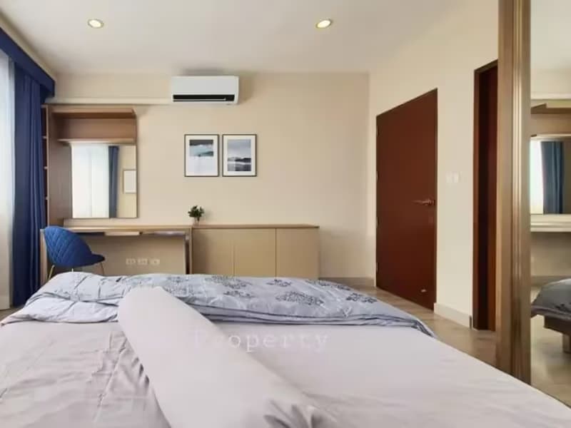 Condo for Sale, Rented at Vista Garden