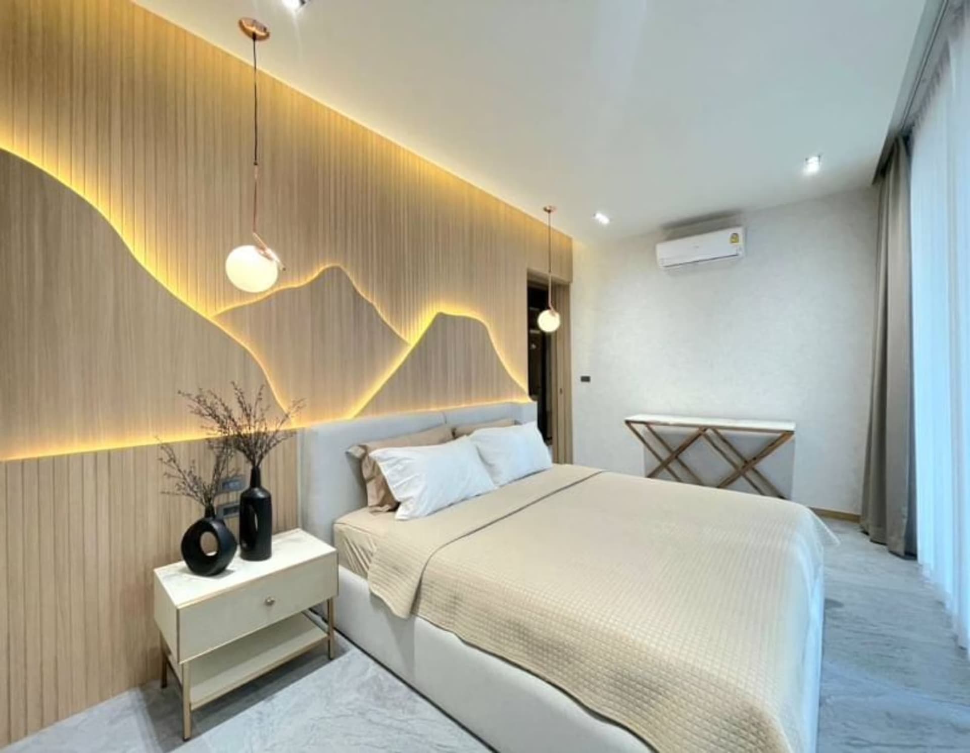 4 Bed House for Rent and Sale in San Kamphaeng District - Image 8