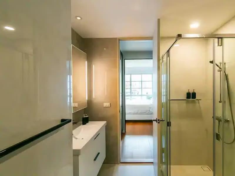 2 Bed Condo for Rent in Khlong Toei