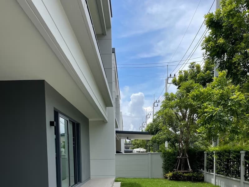 4 Bed House for Rent and Sale in Bang Phli, Samut Prakan