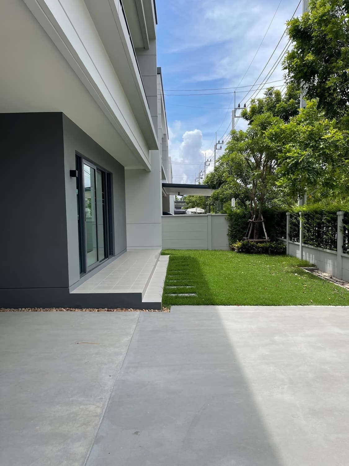 4 Bed House for Rent and Sale in Bang Phli, Samut Prakan - Image 4