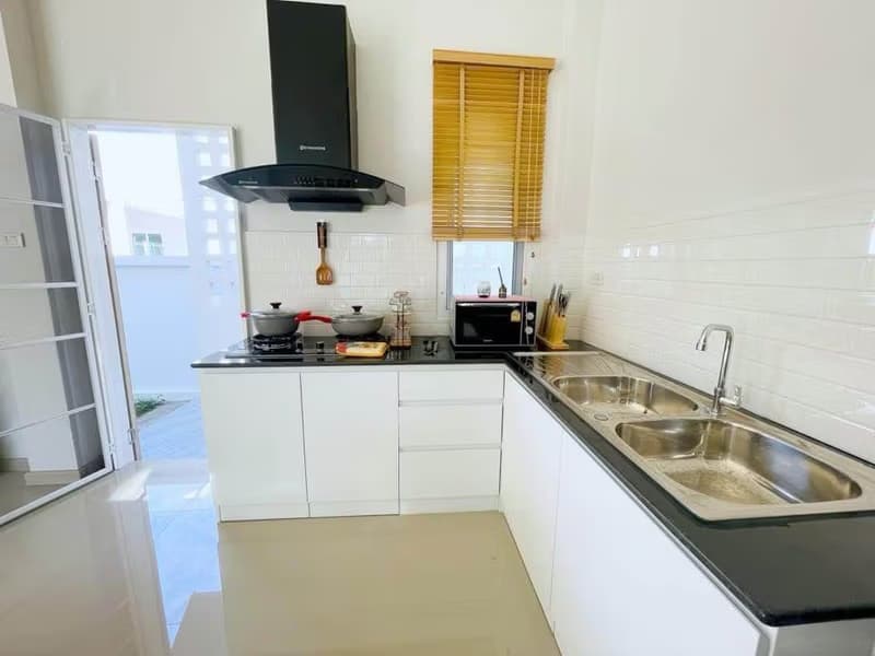 3 Bed House for Rent in Hang Dong District