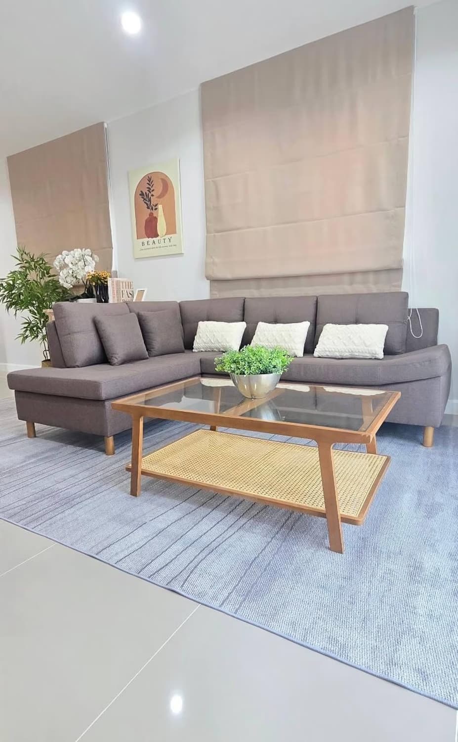 4 Bed House for Rent in Saraphi - Image 2