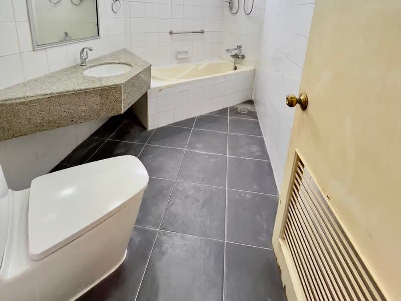 2 Bed Condo for Rent in Ratchathewi