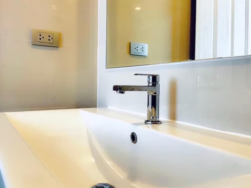 1 Bed Condo for Rent  Near Udom Suk BTS