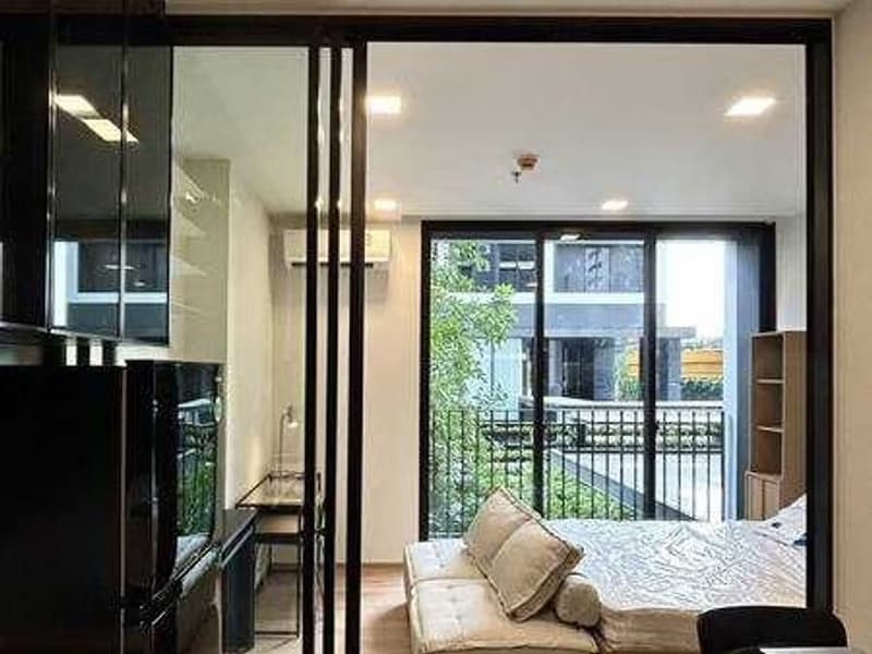 Studio Condo for Rent in Phaya Thai