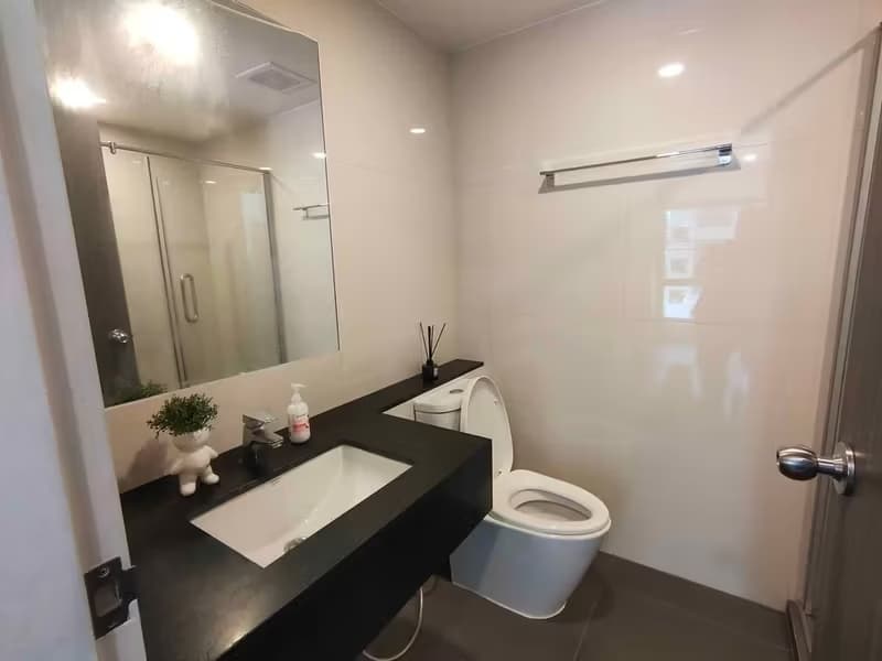 1 Bedroom Condo