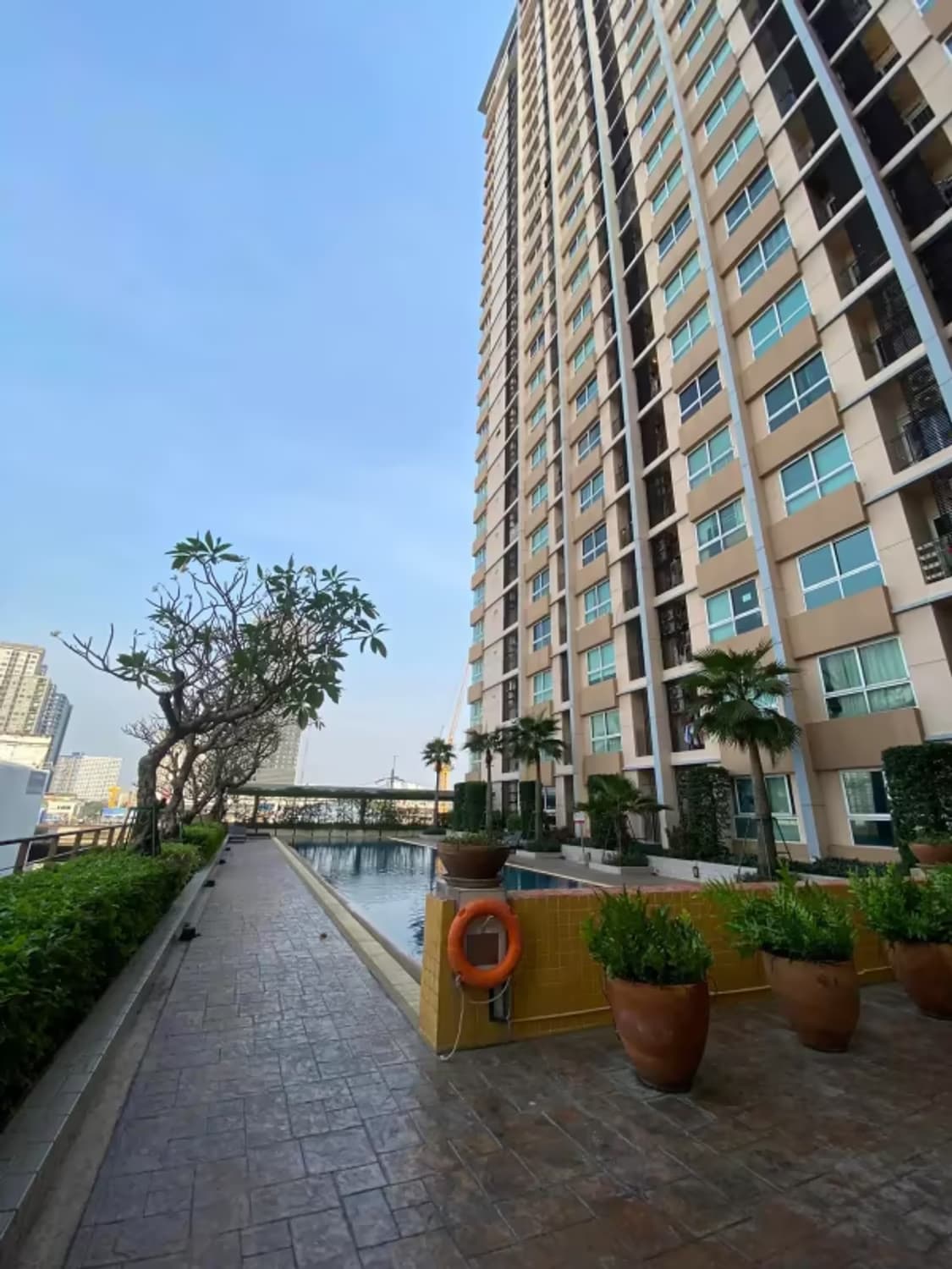 Studio for Rent in Khlong Toei - Image 3