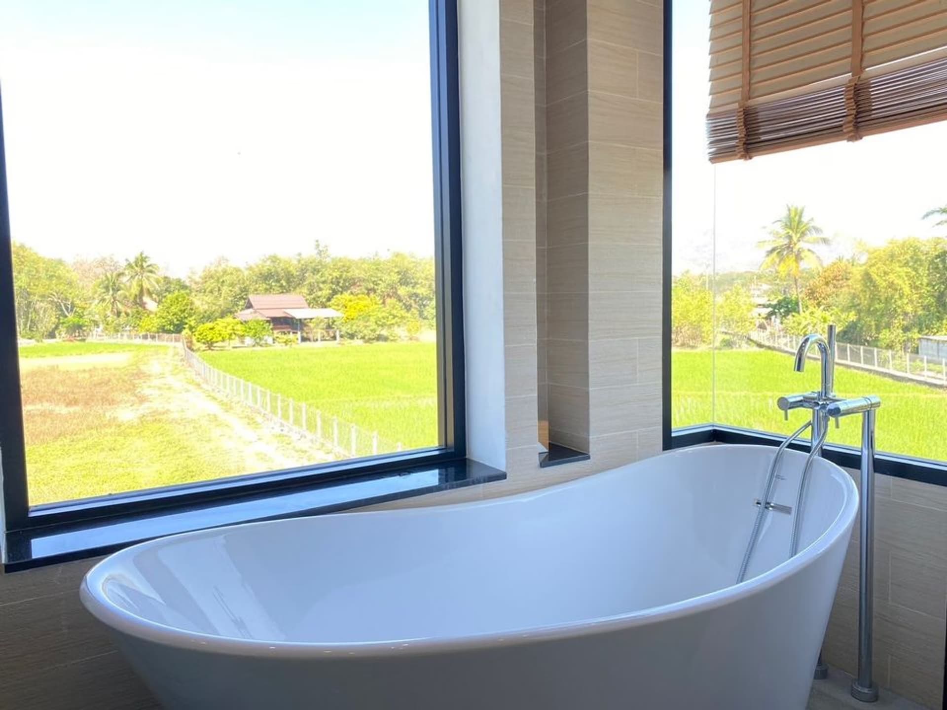 House for Sale at Luang Nuea, Doi Saket. - Image 6