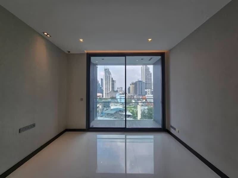 2 Bed Condo for Sale in Khlong Toei