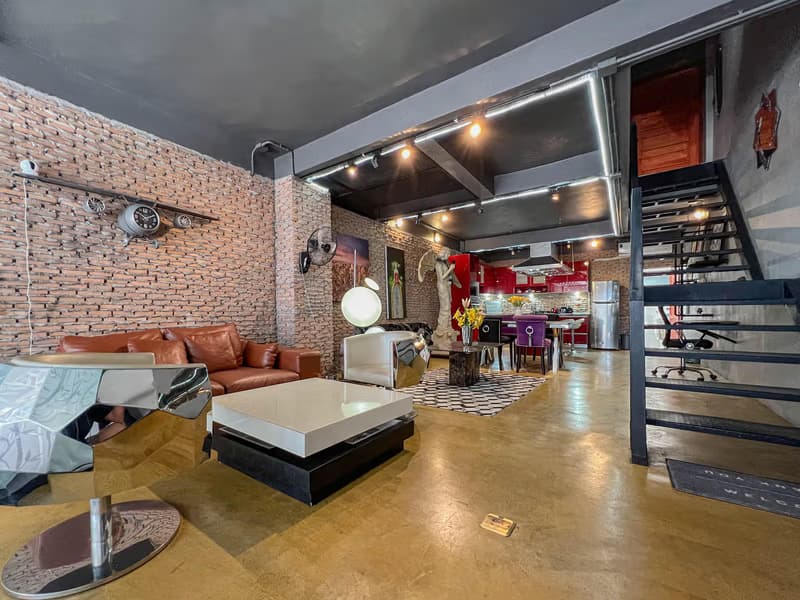 Townhouse for Sale in Old City. Good Investment Property