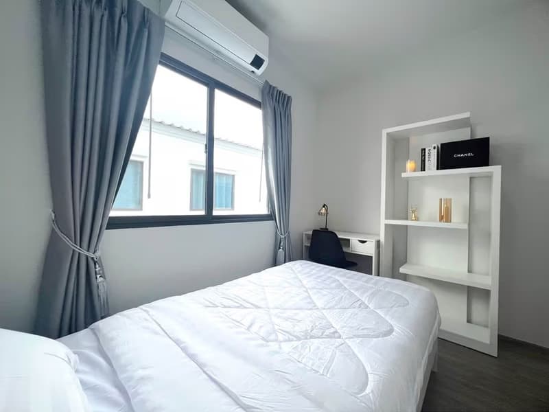 3 Bed Townhouse for Rent and Sale in Bang Phli