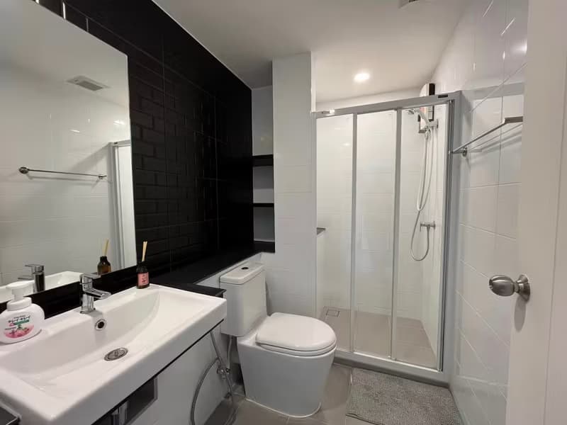1 Bedroom Condo