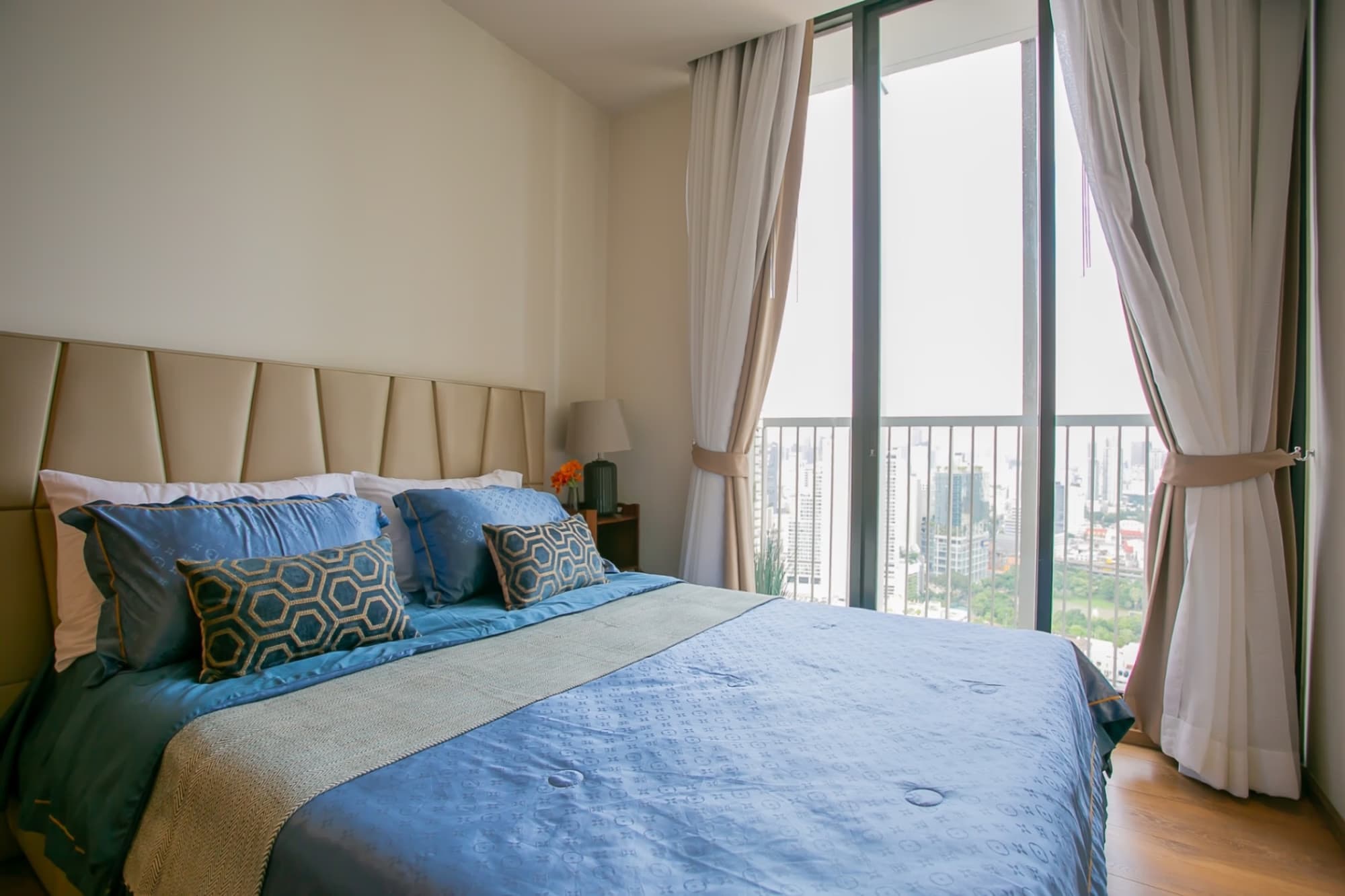 2 Bed Condo for Rent in Khlong Toei - Image 12