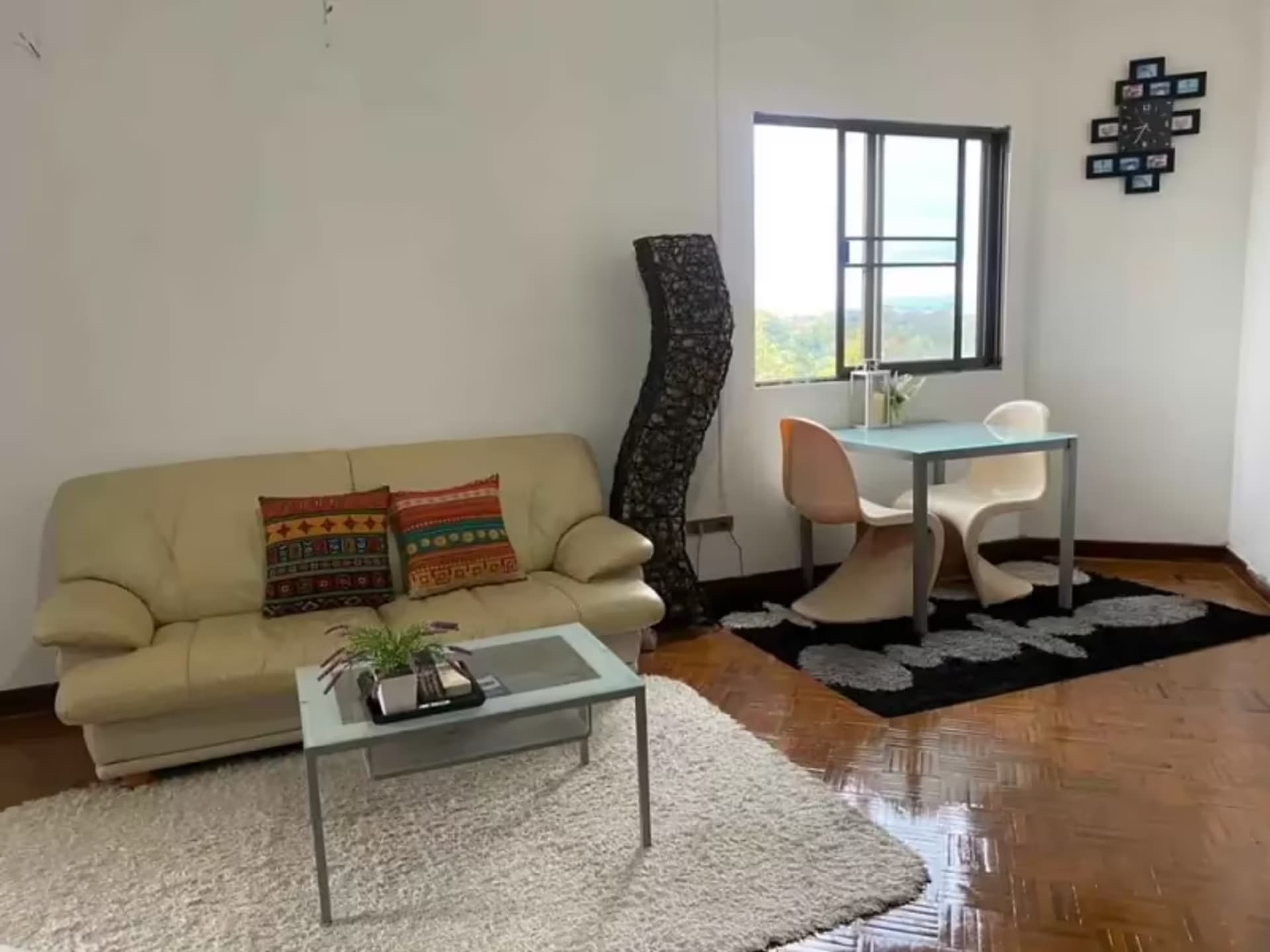 Riverside Condo - Image 1
