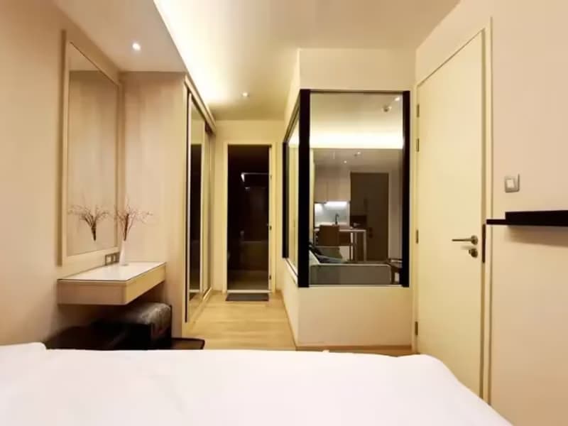 1 Bedroom Condo