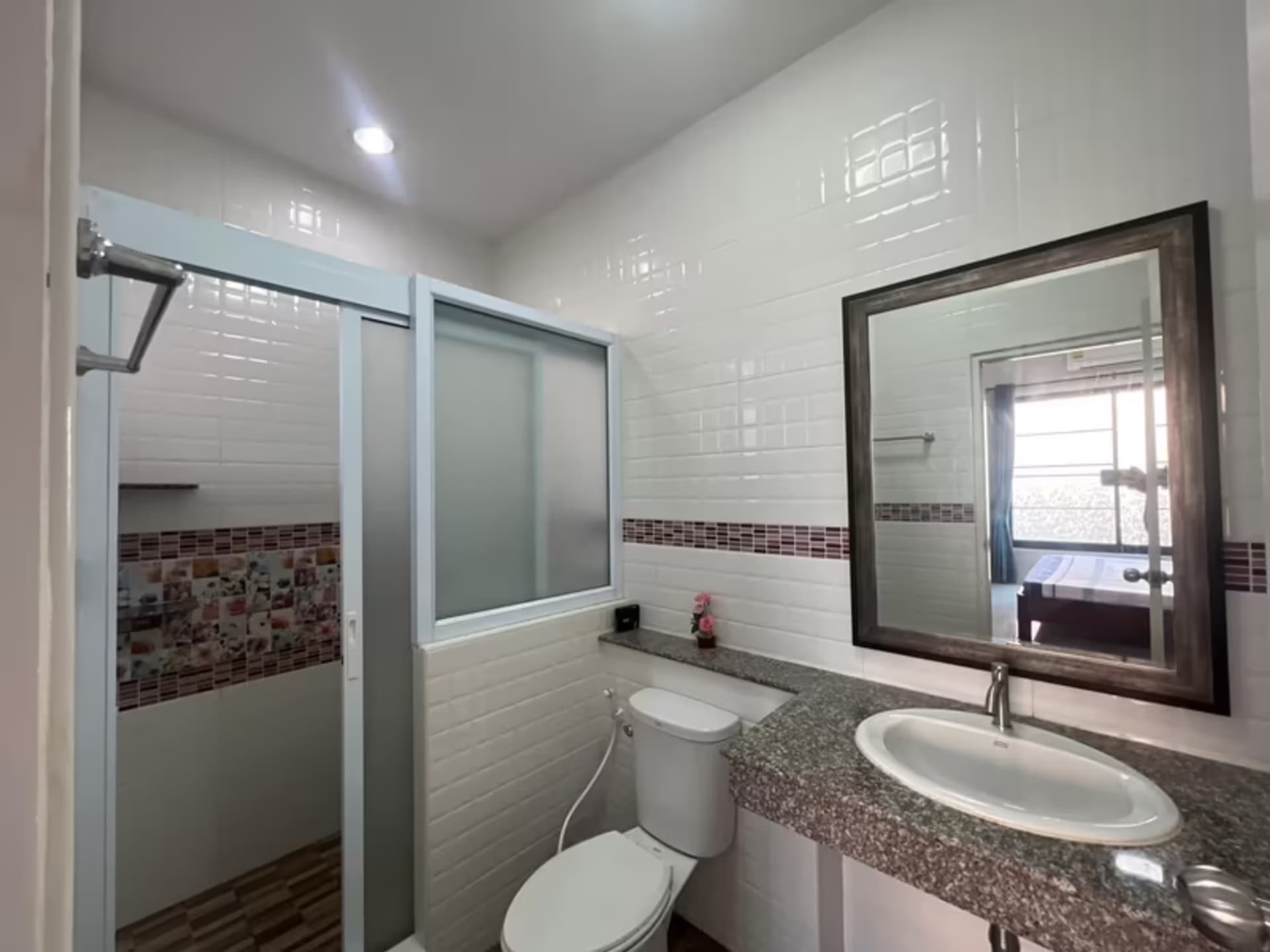  - Image 4