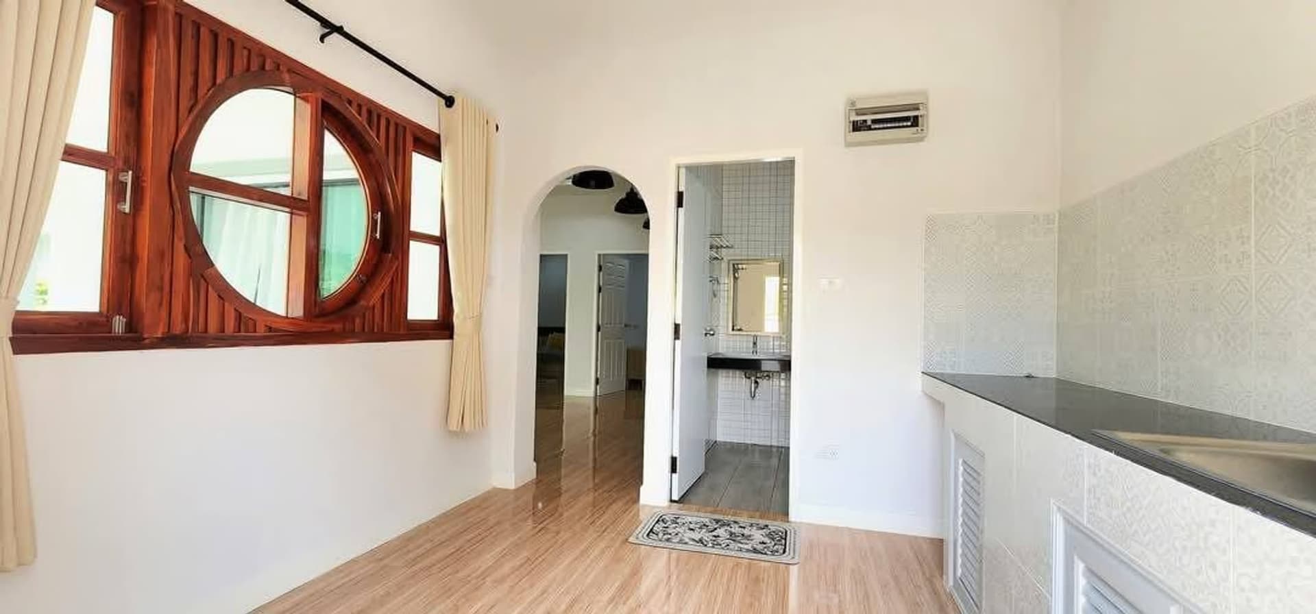2 Bed House for Rent in Saraphi District - Image 7