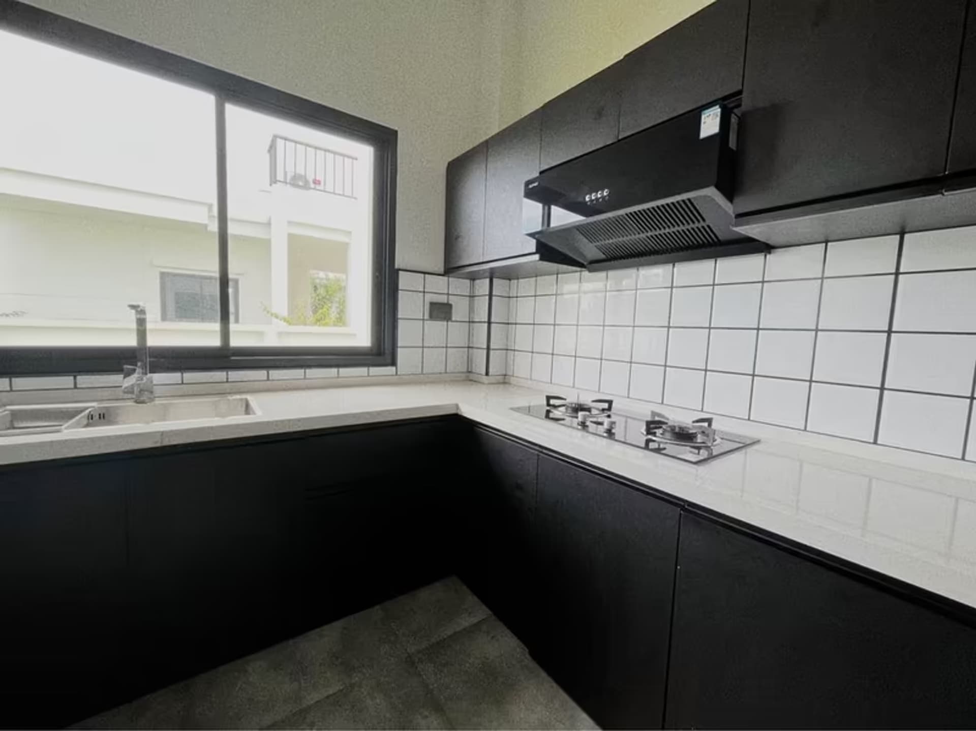 4 Bedroom House - Image 7