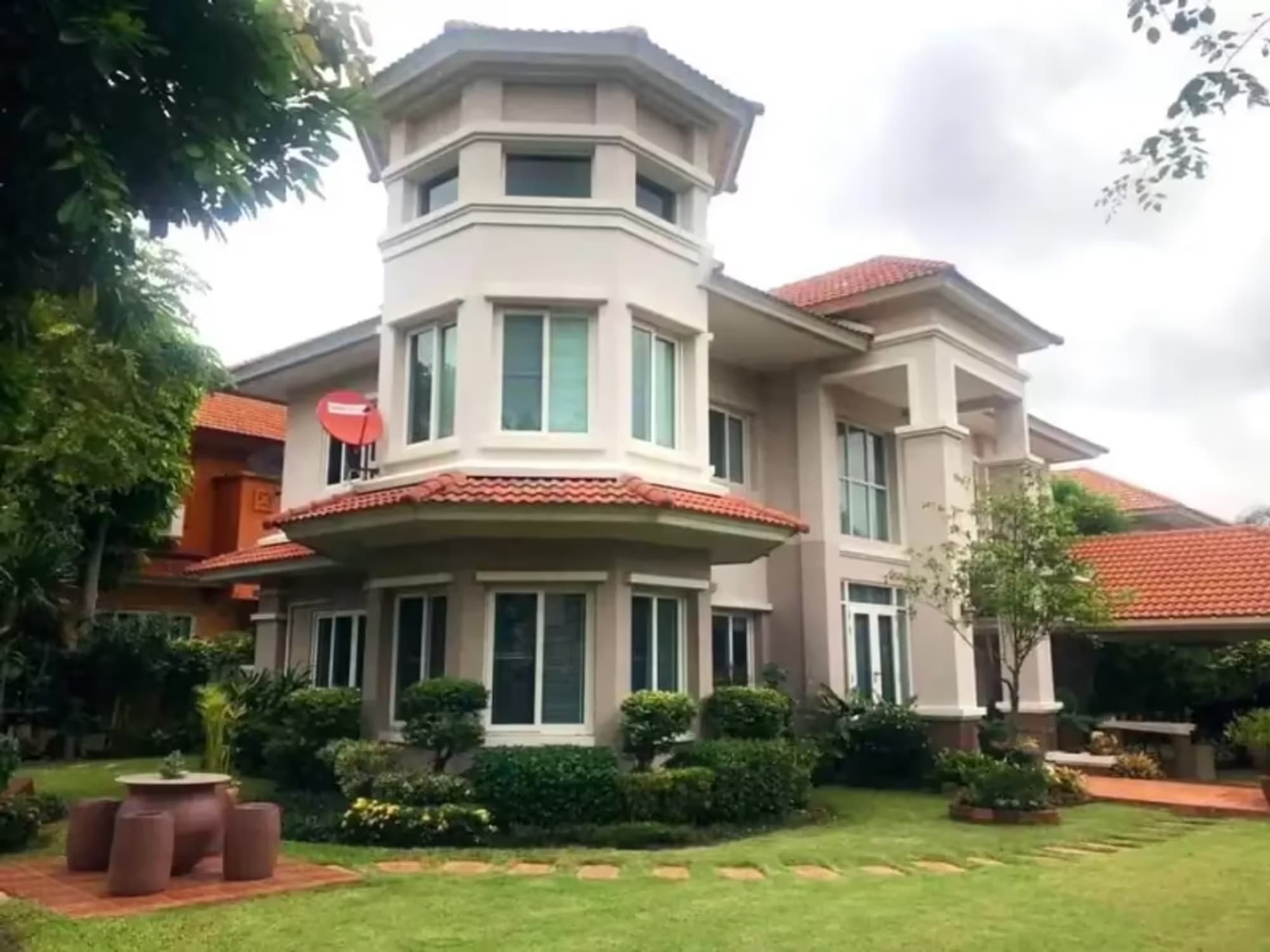 3 Bedroom House - Image 7
