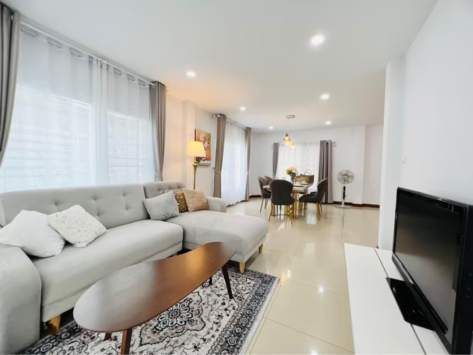  - Image 7