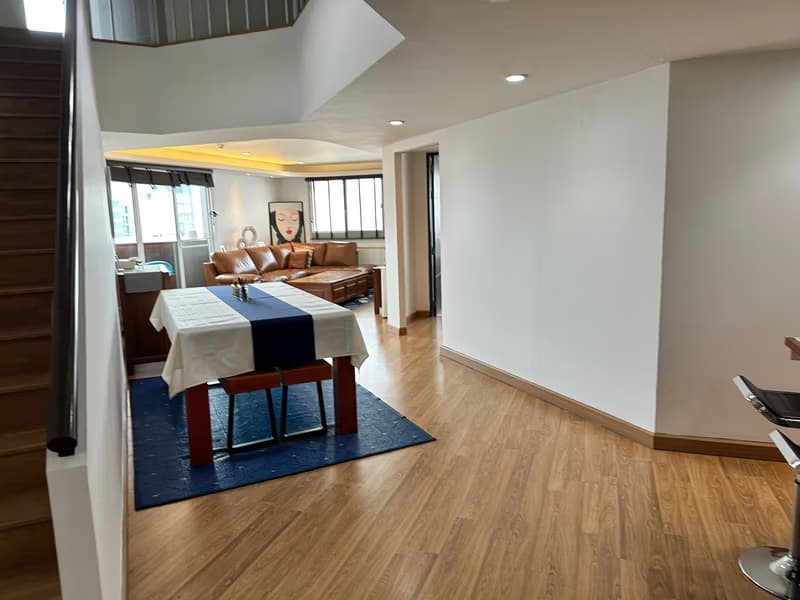 4 Bed Condo for Sale in Watthana